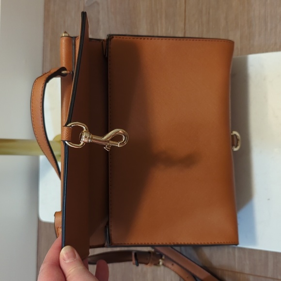 LIONEL BRITTANY | NWT Crossbody vegan leather handbag, dual pocket black purse - Picture 6 of 8